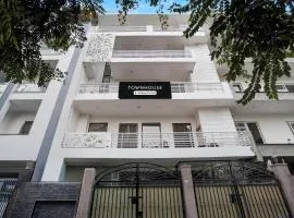 Super Townhouse Sector 46 Huda Market