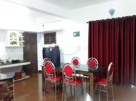 Hotel O Cardamom Rock Inn, hotelli Thekkadissa