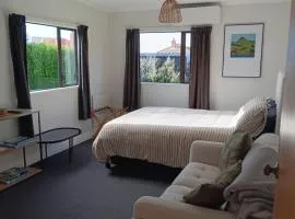 Stirling St Surf Villa