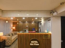 Hotel Giri Prime Inn Near Cyber City, Phase 3 Metro, hotel v mestu Gurgaon