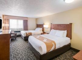 Quality Inn & Suites Coeur d'Alene、コー・ダレーンのホテル