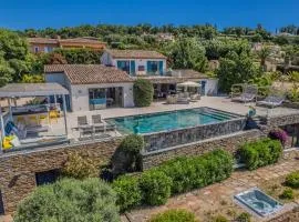 Luxury house, St tropez 20mns! Stunning view, serene & private