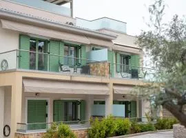 Leonida's Apartment 1