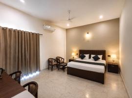 Glotus Hotel and Restaurant, hotelli kohteessa Herbertpur