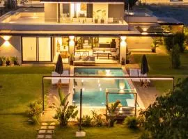 Private Pool Villa by the Sea