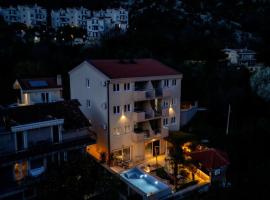 J & P Apartments Orahovac، فندق في كوتور