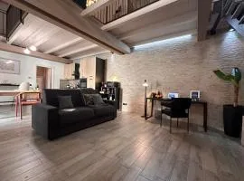 The Hangar Loft - Leonoardo, Center & Parking