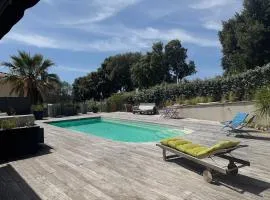 Maison de vacances avec piscine privée et spa près de Montpellier