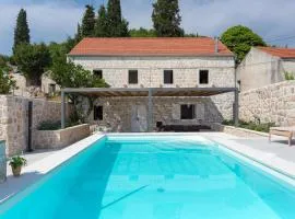 Hedera Estate, Villa Hedera VIII