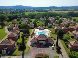 Studio cosy avec piscine terrasse jardin et vélos à Prayssac