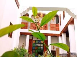 Riad elinor