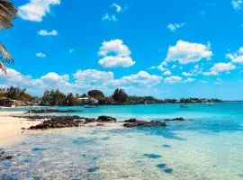 Charming Cottage with Access to Pereybere Beach