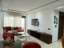 Appartement de Luxe à Eden Mansouria avec 5 piscine, proche de la mer