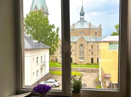 Narva Promenade with two bedrooms, hotel v destinácii Narva