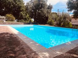Holiday al Poggettone, hotell i Monteroni dʼArbia