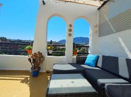 Happy Holiday Home! Pueblo Evita Charming Condo, khách sạn ở Benalmádena