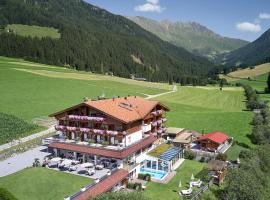 Vitalpina Hotel Magdalenahof, khách sạn ở Valle Di Casies
