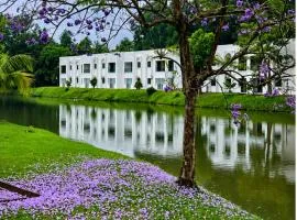 Landed IOI City Mall Country Heights Putrajaya Homestay