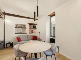 Iseo Vicolo Portelle - private parking & bike storage