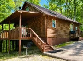 Deluxe Cabin #11 with Hot Tub on Patoka Lake in Southern Indiana