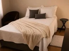 Quarto com banheiro privativo em Estância Velha