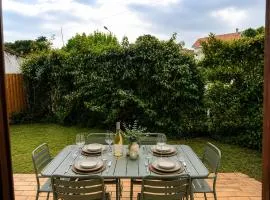 Maison avec jardin à 5 min à pied de la plage, clim et parking