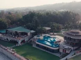 Manu Maharani Resort