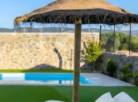 Chalet con piscina cerca de la playa