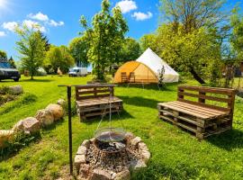 Tipi Glamping Naturcamping in der Seenplatte inklusive Strom- Dixi-WC!! #Mecklenburg-Vorpommern, hotel v destinácii Carpin
