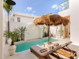 BRAND NEW VILLA with Rooftop Jacuzzi - Bingin