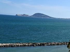 Holiday House Ginevra, hotel en Formia