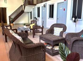 Amancio's Tourist Inn-Close to the Airport: Puerto Princesa City şehrinde bir otel
