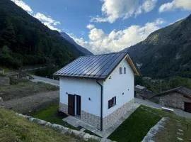 Baita Valmalenco - Casa con sauna panoramica, 5 minuti da Chiesa Valmalenco