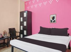 Hotel O Sky 7 Lodge, khách sạn ở Pune