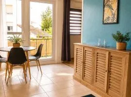 Au cœur du centre ville avec parking privé balcon et wifi
