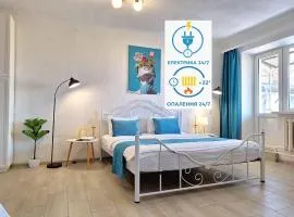Синій малахіт, Електрика, СВІТЛО та Опалення 24-7, Простора біла 2 кімнатна квартира з видом на Білу бесідку та Сонячний парк Мережа Alex Apartments, Безконтактне заселення цілодобово 24-7, Документи для відряджень