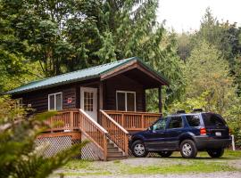 Mount Vernon Camping Resort Studio Cabin 5, holiday park di Bow