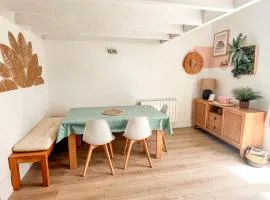 Large 2 bedrooms Duplex - City Center & free Parking