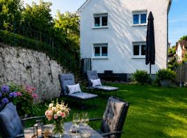 Fewo Elya Gartenparadies nahe Events, Outlet und Spa, hotel em Bad Münstereifel