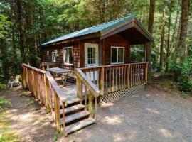 South Jetty Camping Resort Cabin 2, Hotel in Florence