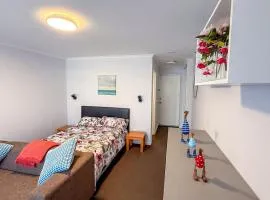 Mandurah Coastal Studio - Pool Outlook