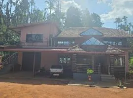Kaarmugilu Homestay