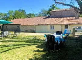 Maison de campagne en pierres 4 personnes