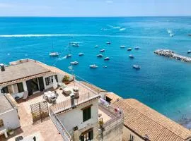 Rooftop flat in Amalfi Central "Panoramic view, Near the beach,Terrace "