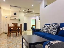 SR Homes ll Premium 3 BHK in Mehdipatnam, Hyderabad, khách sạn ở Jāmb
