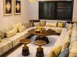 Moroccan Inspired 2BR Bright, Central & New