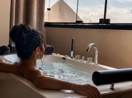 Pyra King Royal Pyramids Hotel