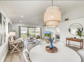 PGA National Cottage Pool, Patio & Golf