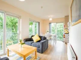 Central Limerick - Large 4-Bed Apartment - Sleeps 6