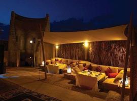 Over Night Stay in Desert Safari Camp: Hunaywah şehrinde bir otel